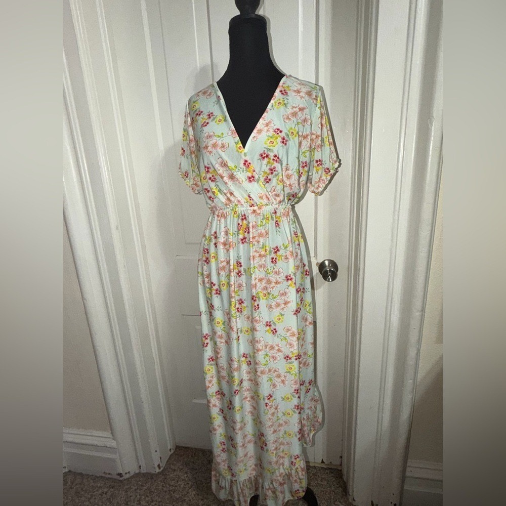 Women's size large/XL dress Floral V-Neck sun dress summer cottagecore flower